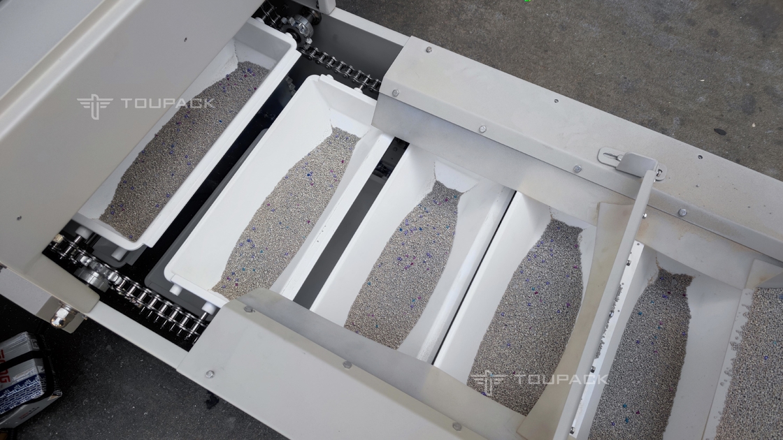 Automatische Korrel 14 van 4KG 10KG 18KG de Hoofdmachine van Wegerscat litter bag filling packing