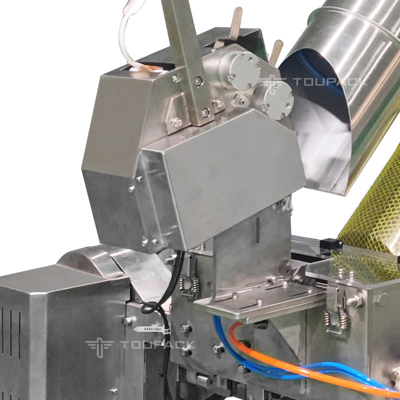 Volledig automatische netzakverpakkingsmachine voor aardappelgroenten mesh zakverpakkingsmachine