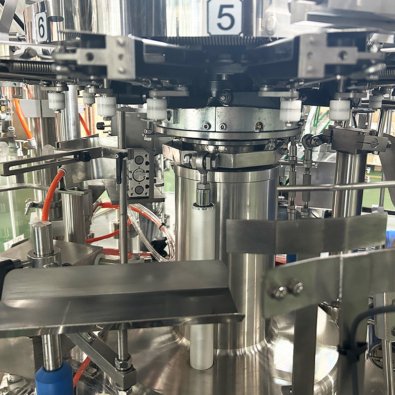 Volledig automatische multihead weegmachine voorgemaakte zak Doypack verpakkingsmachine Bevroren voedsel Kip Meatball verpakkingsmachine