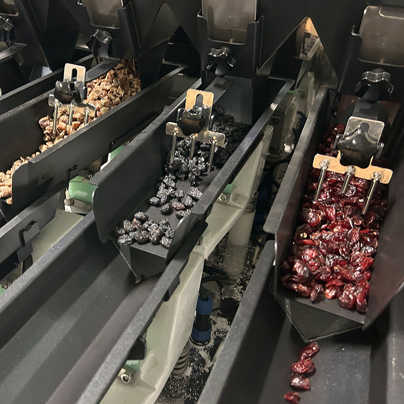 Multimateriaal 2,5 kg huisdiervoedselverpakkingsmachine met multihead weiger lineaire weiger voor ziplock doypack zak verpakken